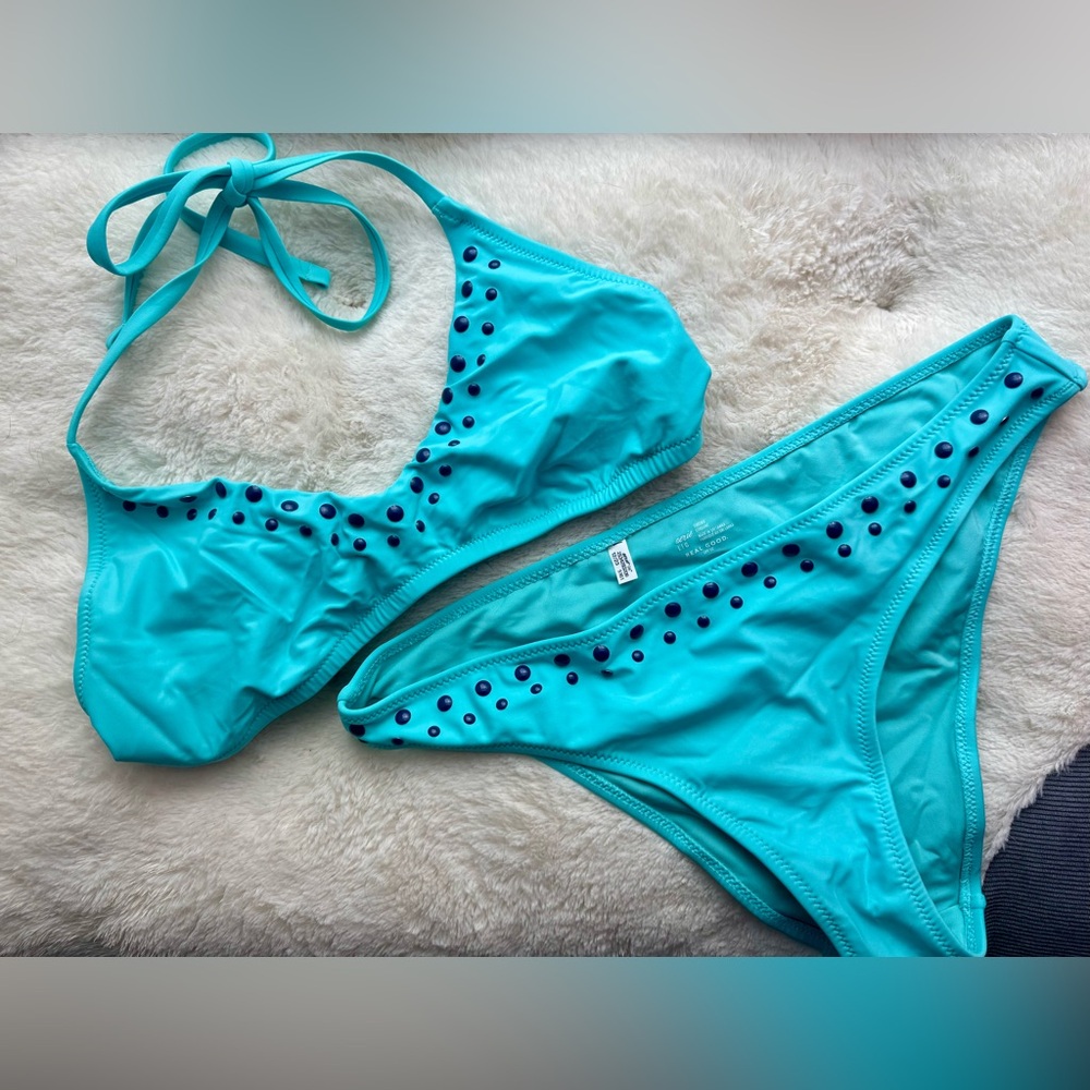 Turquoise bikini.